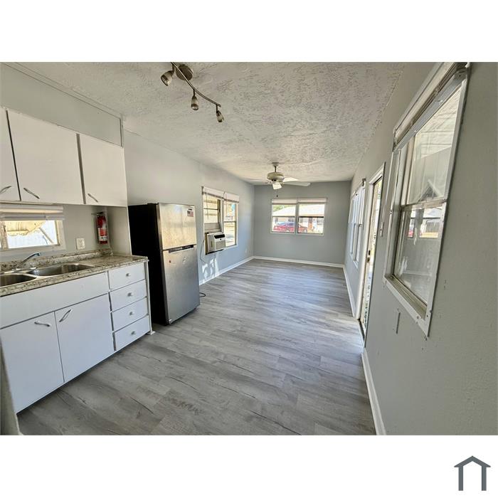 Sterlingwood second listing photo 3